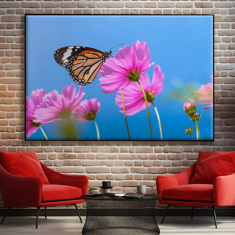 Textilspannrahmen mit Motiv: Schmetterling auf Kosmosblume