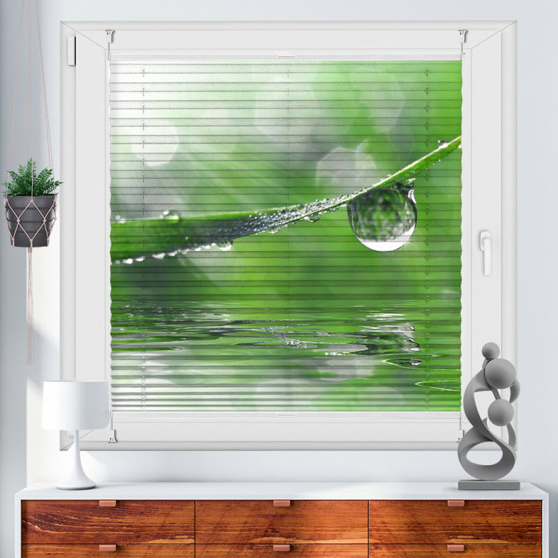 Wabenplissee mit Motiv: Wassertropfen auf Gras