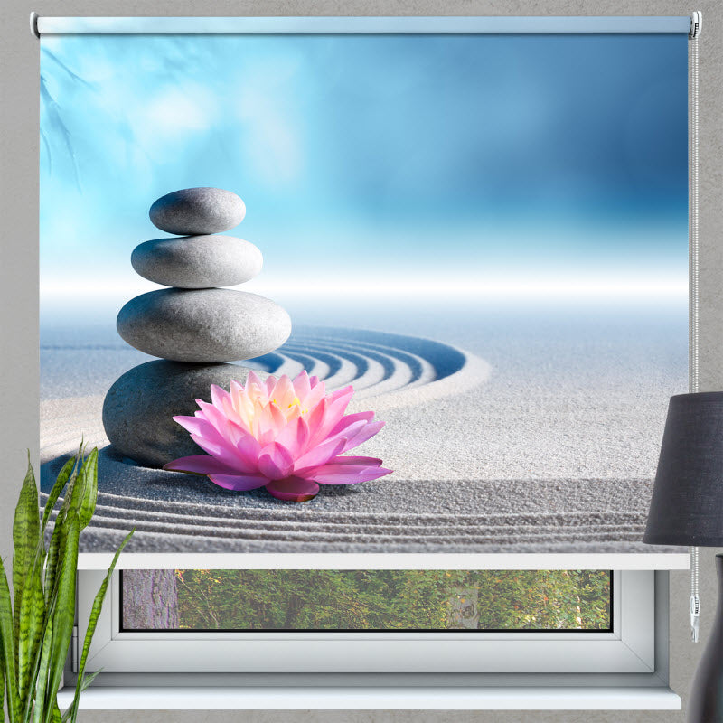 Rollo mit Motiv: Spa Steine mit Seerose im Sand