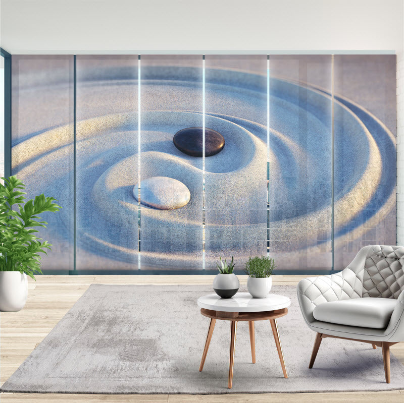 Schiebegardine mit Motiv: Steine im Sand - Yin Yang