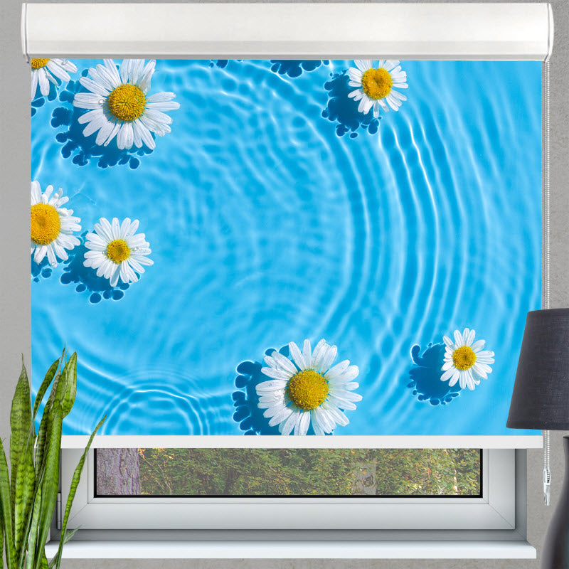 Kassettenrollo mit Motiv: Gänseblümchen auf dem Wasser