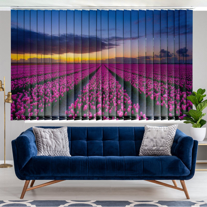 Lamellenvorhang mit Motiv: Lila Tulpenfeld