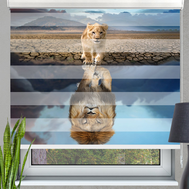 Doppelrollo mit Motiv: Löwenjunge Spiegelbild Löwenpapa