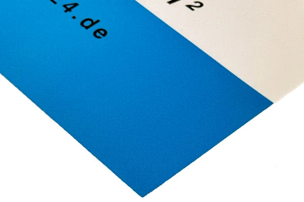 Banner ohne Randverstärkung, nur geschnittene Kanten zur Weiterverarbeitung oder Einspannung